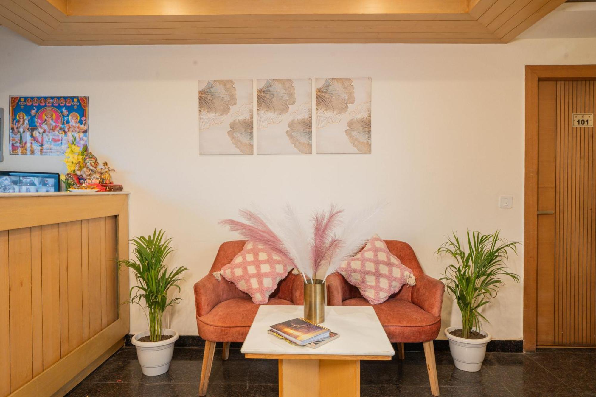 Super Hotel By Perfectstayz Mall Road Mussoorie Exterior foto