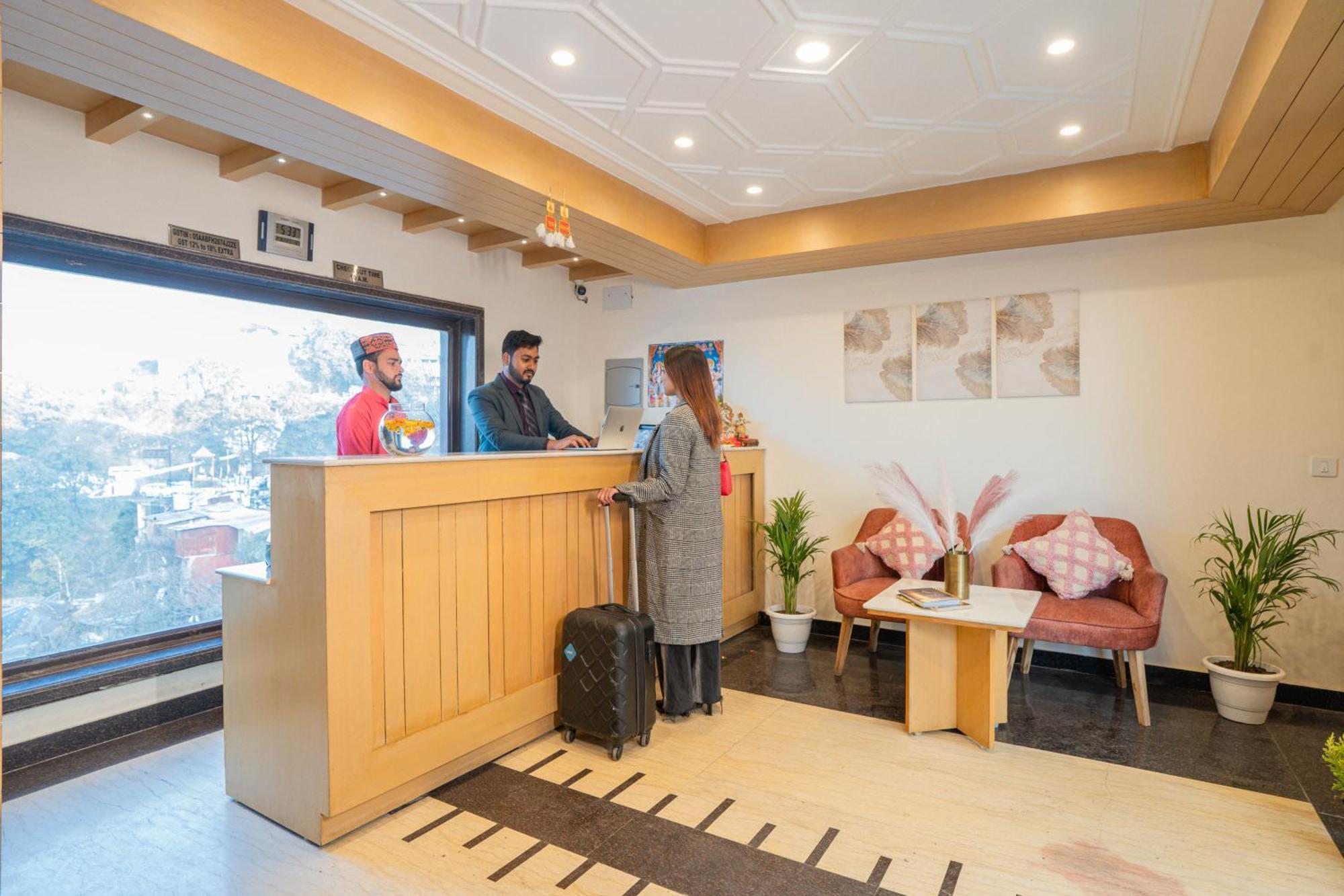 Super Hotel By Perfectstayz Mall Road Mussoorie Exterior foto